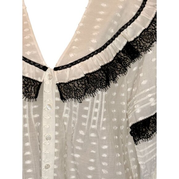NEW Hunter Bell Black White Blouse Ruffles Lace V-Neck - Size M - Picture 2 of 6